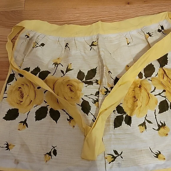 Apron - Picture 3 of 3